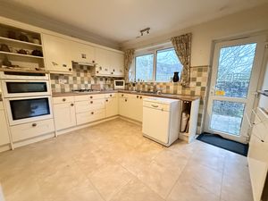 Photo 16- click for photo gallery